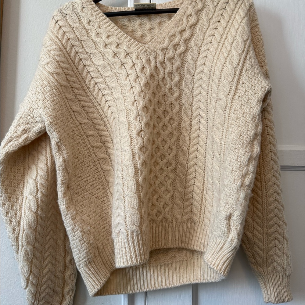 Vintage Carriag Donn Irish Wool Sweater Size Large Cozy Classic Knit Pullover - Picture 5 of 12